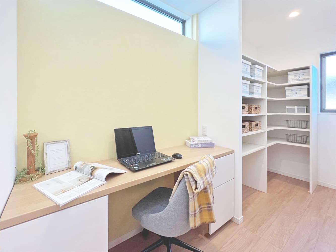 16号棟の家事室兼パントリー