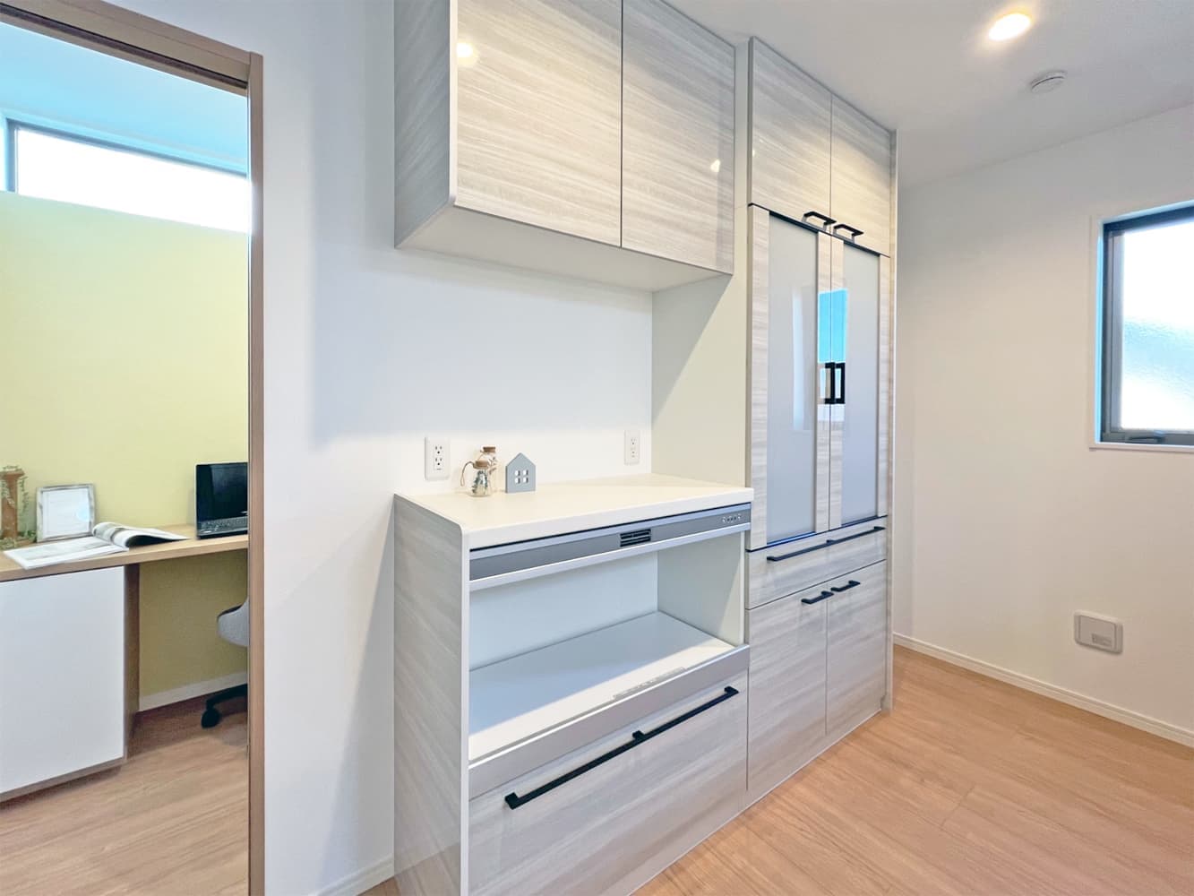 16号棟のキッチンボード